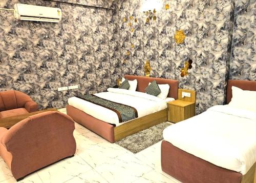 Greater Noida Hotel | Pet-Friendly Comfort at The Purezza Residency