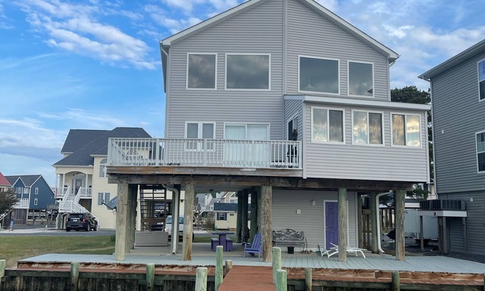 Greenbush House | Experience The Purple Door at the Bay with Oceanfront Views