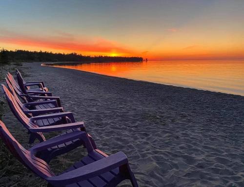 Rogers City Bed & Breakfast | Discover The Purple Martin Lakeside Inn on Lake Huron