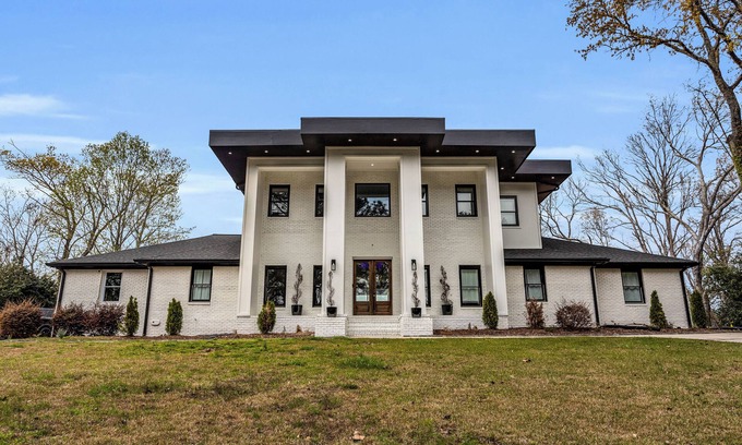 Sandy Springs House | Experience Grandeur at The Push Palace: Pool and Spa Retreat