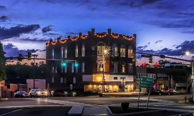 Fayetteville Apartment | Experience the Pythian Building Penthouse in City Square