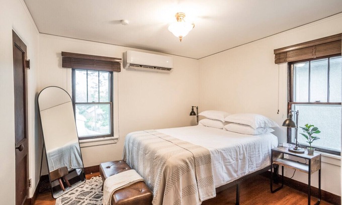 Sioux Falls Apartment | Indulge at The Quaint Quarter - Sioux Falls Retreat