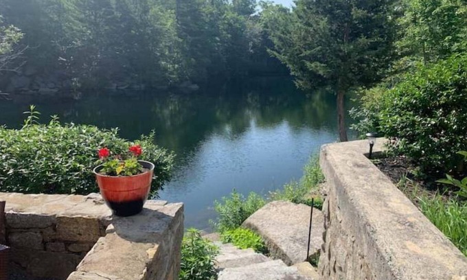 Gloucester House | Discover The Quarry: Spa Retreat with Breakfast & Hot Tub