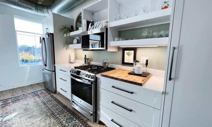 Grafton Apartment | Top-Rated Quarters Suite with Family-Friendly Amenities