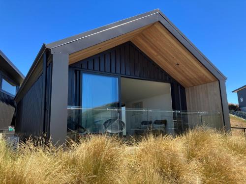 Lake Tekapo Apartment | Elegant Quarters Unit 2 by Lake Tekapo - Rated 9.4/10