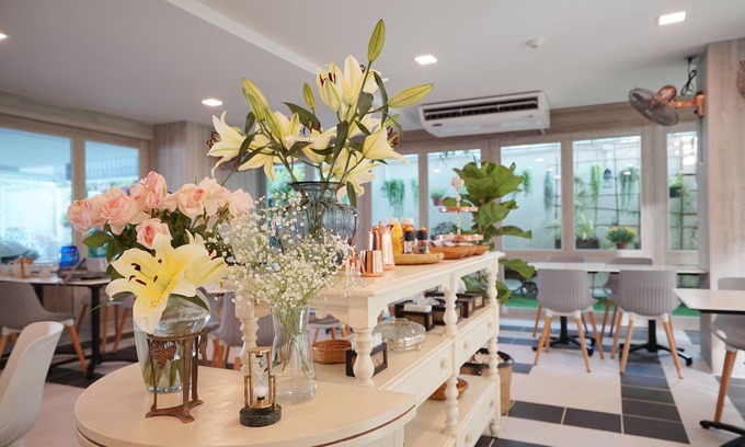 Sukhumvit Hotel | Discover The Qube Fifty Hotel: Rated 9.2 with Spa & Dining