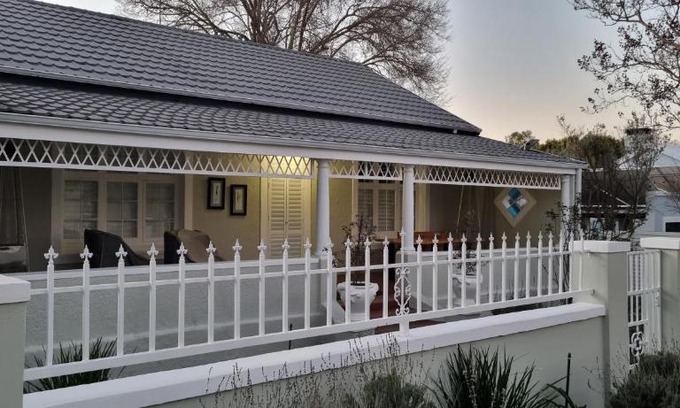 Parys House | Discover The Quince & Olive: 4-Star Rated Bliss