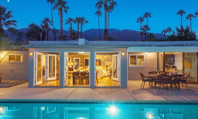 Deepwell Estates House | Discover The Quintessential at Deepwell: Family-Friendly Retreat
