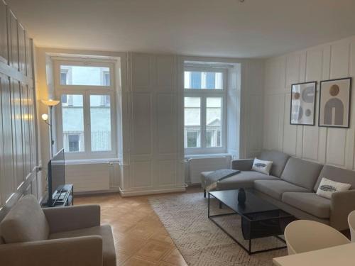 Schaffhausen Apartment | Family-Friendly Retreat at The R Apartment Munot - Old Town