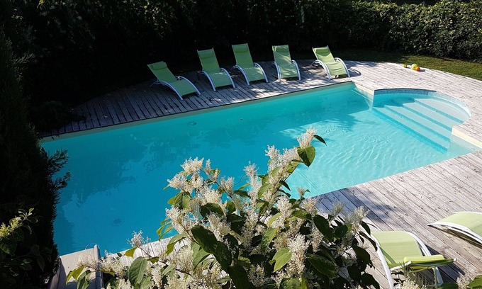 Villandry Cabin | Relaxing Retreat at The Racaudière Cabins with Pool Access