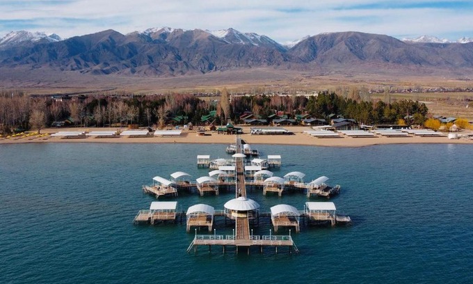 Cholpon-Ata Apartment | Discover The Raduga Apartment with Oceanfront Amenities