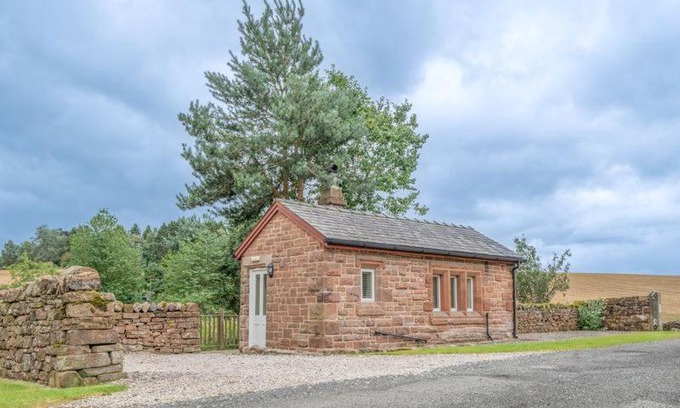 Penrith House | Charming Retreat at The Railway Weigh Office in Cliburn