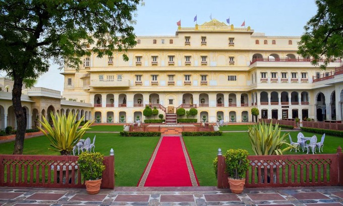 Amer Fort Road Hotel | Experience The Raj Palace: 5-Star Oceanfront Retreat