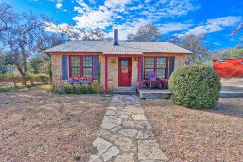 Wimberley Apartment | Relax at The Ranch at Wimberley - Caretaker's Cottage