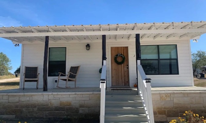 Fredericksburg Cabin | Discover The Ranch@Fredericksburg - Pet Friendly Retreat