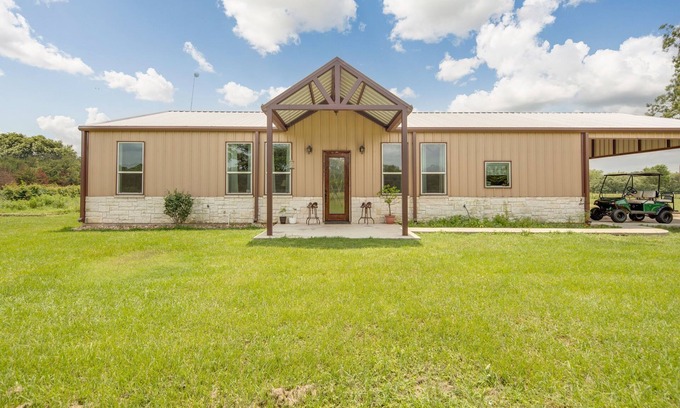 Bryan House | Experience The Ranchette: Ideal Family Retreat Near A&M