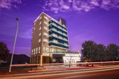 Dolsan-eup House | Pet-Friendly Stay at The Raon Pension - Rated 10/10!