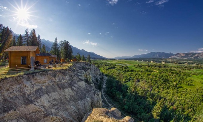 East Kootenay Other | Explore The Raven's Nest Resort & Campground: Pet-Friendly Escape