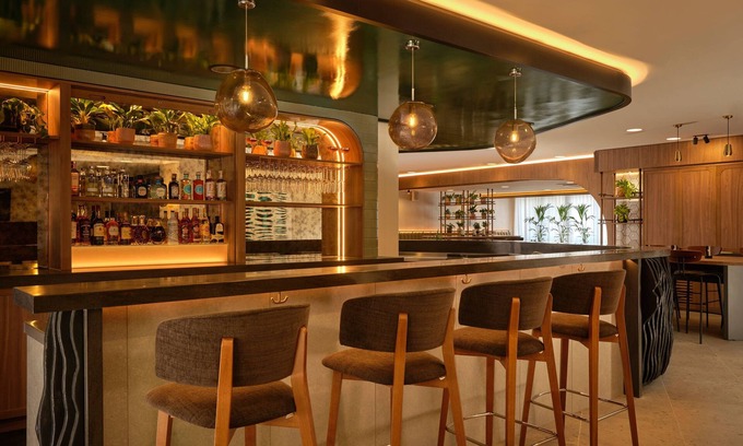 Manchester City Centre Hotel | Top-Rated Reach at Piccadilly, Manchester - Family-Friendly Stay