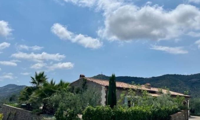 Dolceacqua Villa | The real Dolce Vita, villa with infinity pool surrounded by olive trees