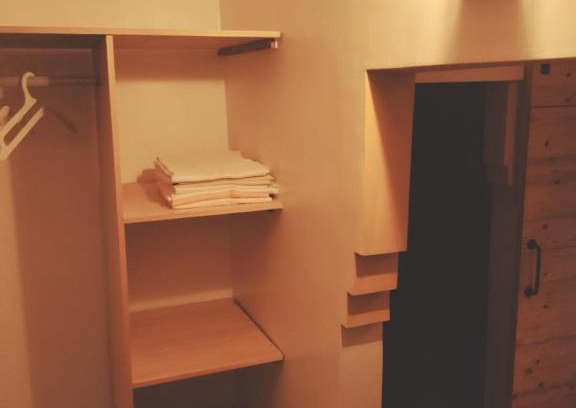 Ait Ikkou House | Experience The Red Castle: Pet-Friendly with Pool & Breakfast