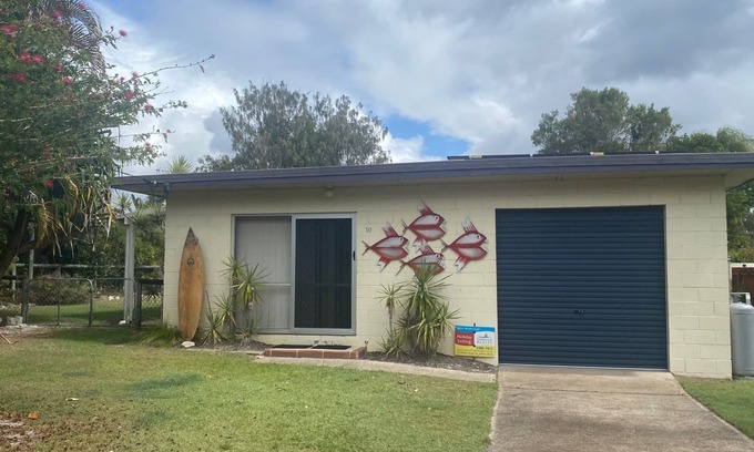 Rainbow Beach House | Oceanfront Comfort at The Red Piranha - Rainbow Beach