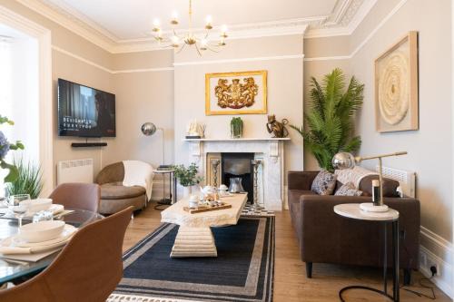 Royal Tunbridge Wells Apartment | Discover The Regal Apartment: Rated 9/10 & Family Friendly