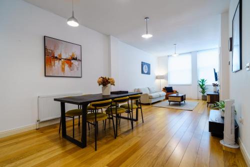Regent's Park Apartment | The Regents Park Nook 2 Bedroom