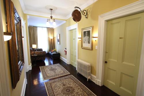 Downtown St. John's House | Highly Rated Rendell Shea Manor - Family-Friendly Escape