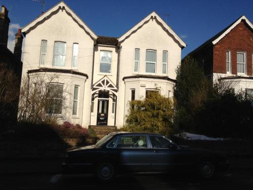 Sevenoaks Apartment | Exceptional Stay at The Residence on Granville - Rated 9/10