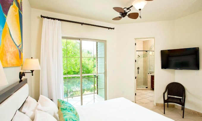 New Braunfels Resort | Family-Friendly Resort at Schlitterbahn with Ocean Views