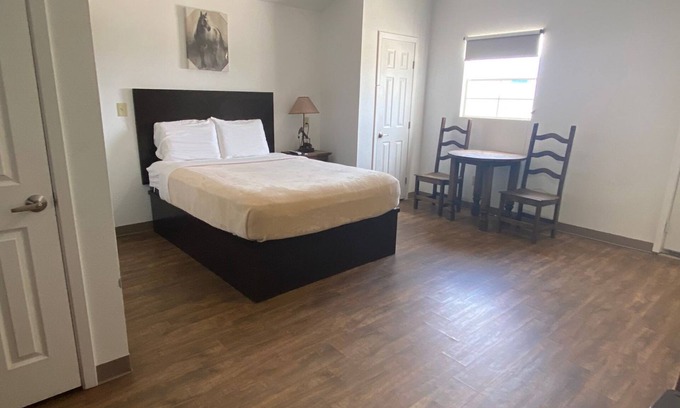 Big Lake Hotel | Relax at The Resource Inn: Spa, Breakfast & Family-Friendly