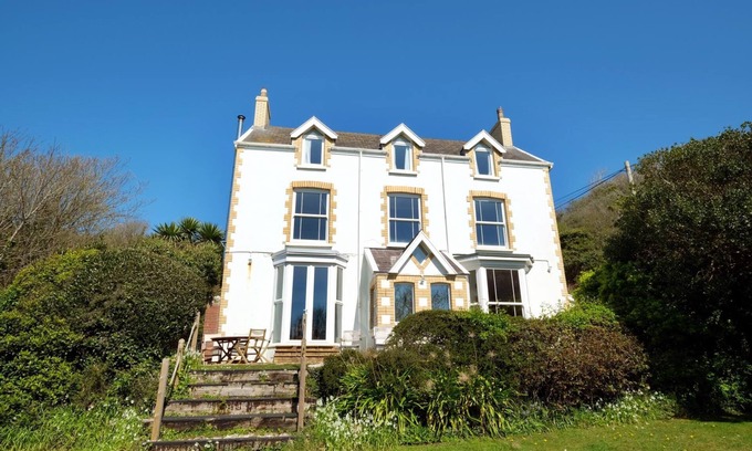 Horton House | Pet-Friendly Oceanfront Retreat: 5-Bedroom House in Horton