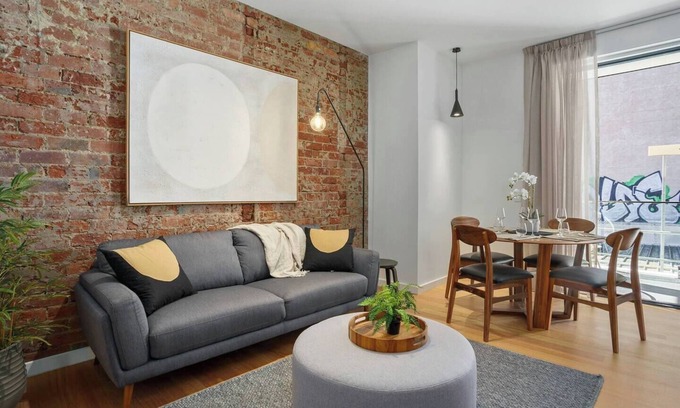 Hobart Central Business District Apartment | Discover Saddlers House Retreat with Private Balcony Access