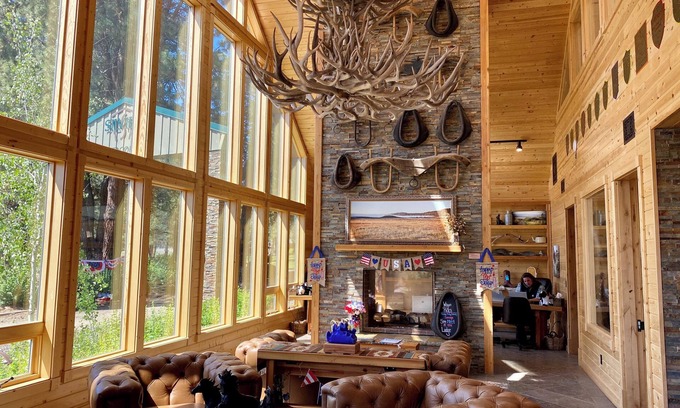 Grant County Hotel | The Retreat at Silvies Valley Ranch