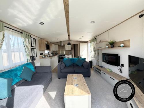 Chapel Saint Leonards Apartment | Discover Golden Palm Resort - The Perfect Family Retreat