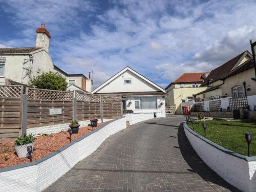 Mablethorpe and Sutton House | Discover The Retreat: A Pet-Friendly 4-Star Escape