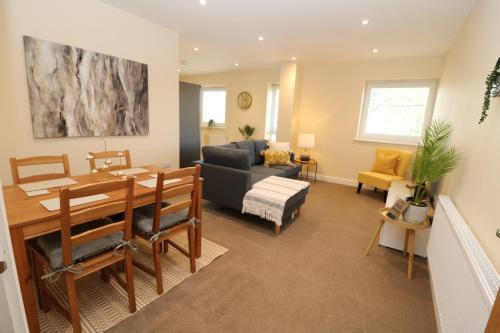 Thornaby On Tees Apartment | Discover The Retreat: Pet-Friendly Apartment with High Ratings