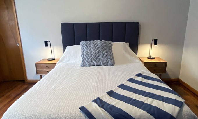 Ames Apartment | Remarkable Retreat on Harding: Family-Friendly Stay Awaits
