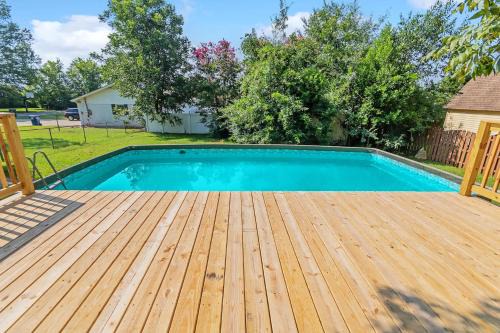 Madison House | Guest Rated 10/10: The Retro Pad with Foosball & Pool