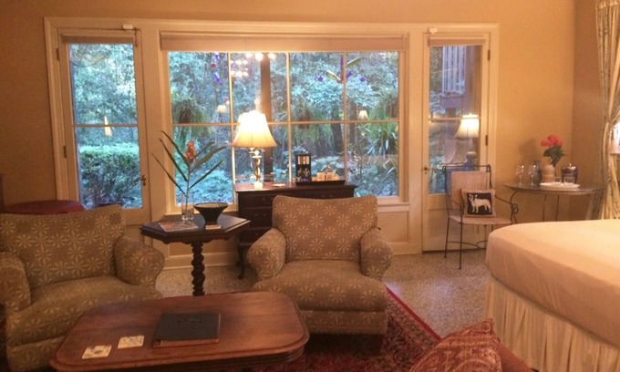 Highlands - Perkins House | Experience The Rex Room Suite with Forest Views & Kitchen