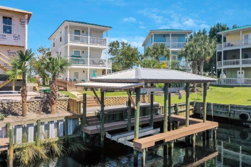 Mexico Beach House | Discover The Ricks Carlton: 4-Star Family-Friendly Retreat