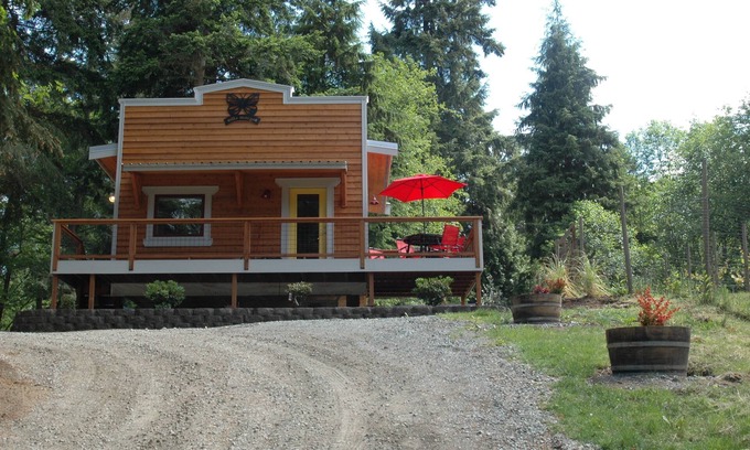 Langley Cottage | Charming Villa Margo: Oceanfront Retreat with Top Reviews