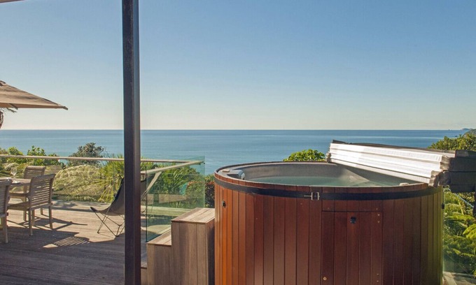 Tairua Cottage | Experience Oceanfront Bliss at The Ridge at Tairua