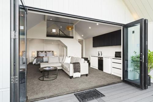 Mangawhai Villa | Oceanfront Getaway at The Ridge - 4-Star Guest Rated 9/10