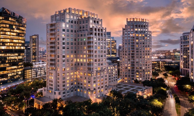 Uptown Hotel | Discover The Ritz-Carlton, Dallas: 5-Star Luxury Awaits