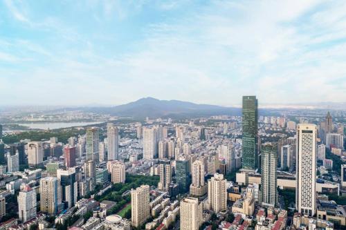 Xinjiekou Hotel | Experience The Ritz-Carlton, Nanjing: Elite Oceanfront Escape