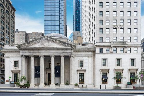 Center City Hotel | Elegant Stay at The Ritz-Carlton, Philadelphia - 5 Star Comfort
