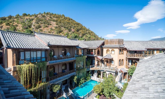 Shuhe Old Town House | Discover The Ritz-Man Art Club Lijiang: 5-Star Comfort Awaits