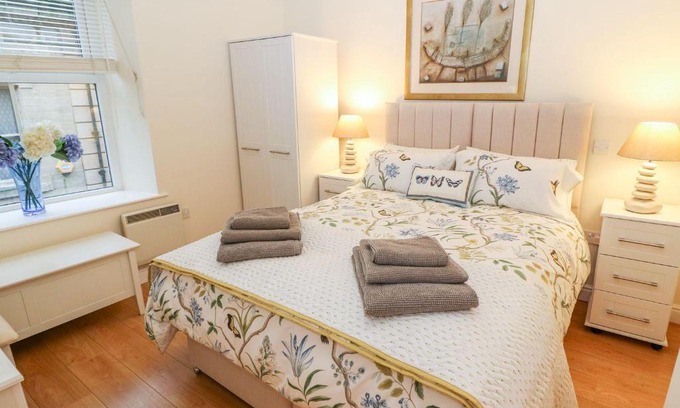 Todmorden Apartment | Discover The River Apartment: Pet-Friendly Retreat